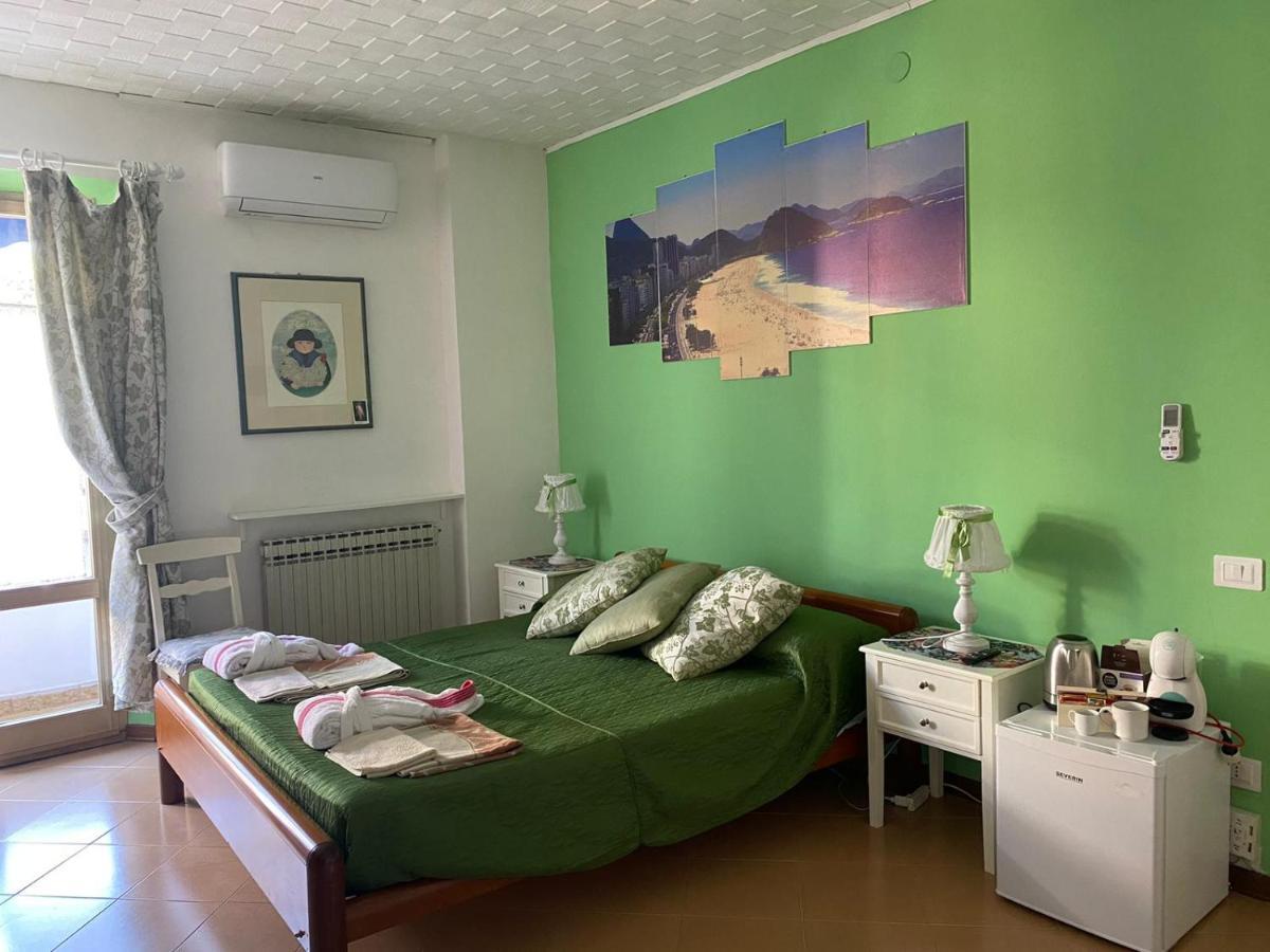 Pousada Copacabana Praia - Affittacamere - Casa Vacanza A Porto SantʼElpidio Eksteriør billede
