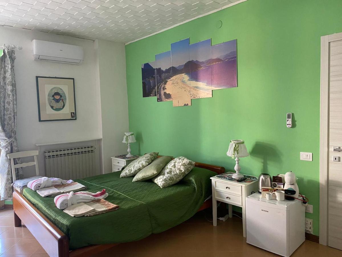 Pousada Copacabana Praia - Affittacamere - Casa Vacanza A Porto SantʼElpidio Eksteriør billede